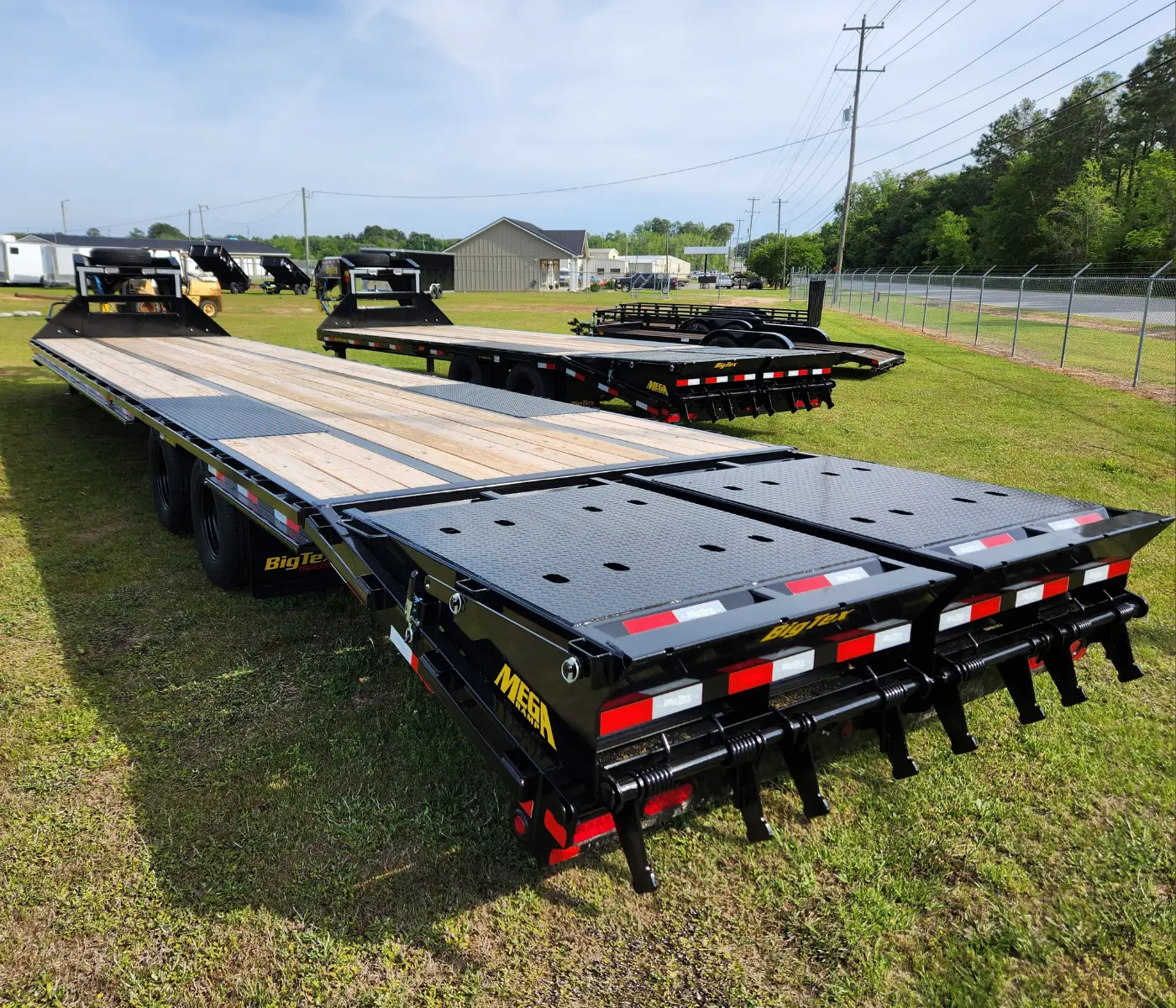 BIG TEX 33′ GOOSENECK TRAILER 12 TON 22GN-28+5 MEGA RAMPS - Image 2